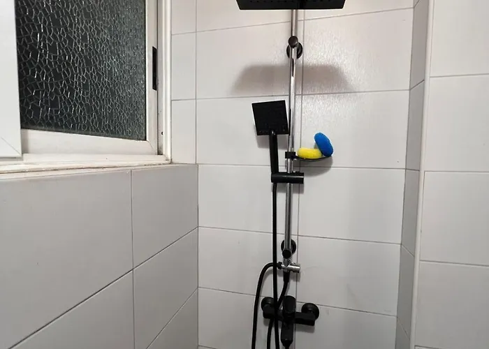 Kevin's 3 Bedroom 地拉那