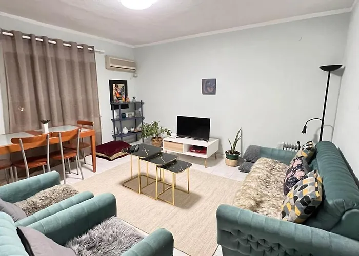 Kevin's 3 Bedroom * 地拉那